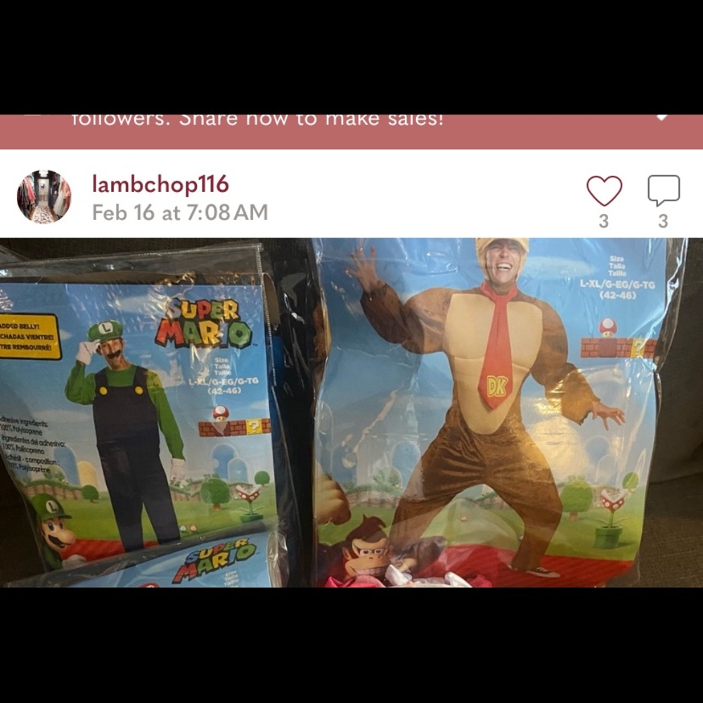 2 costumes